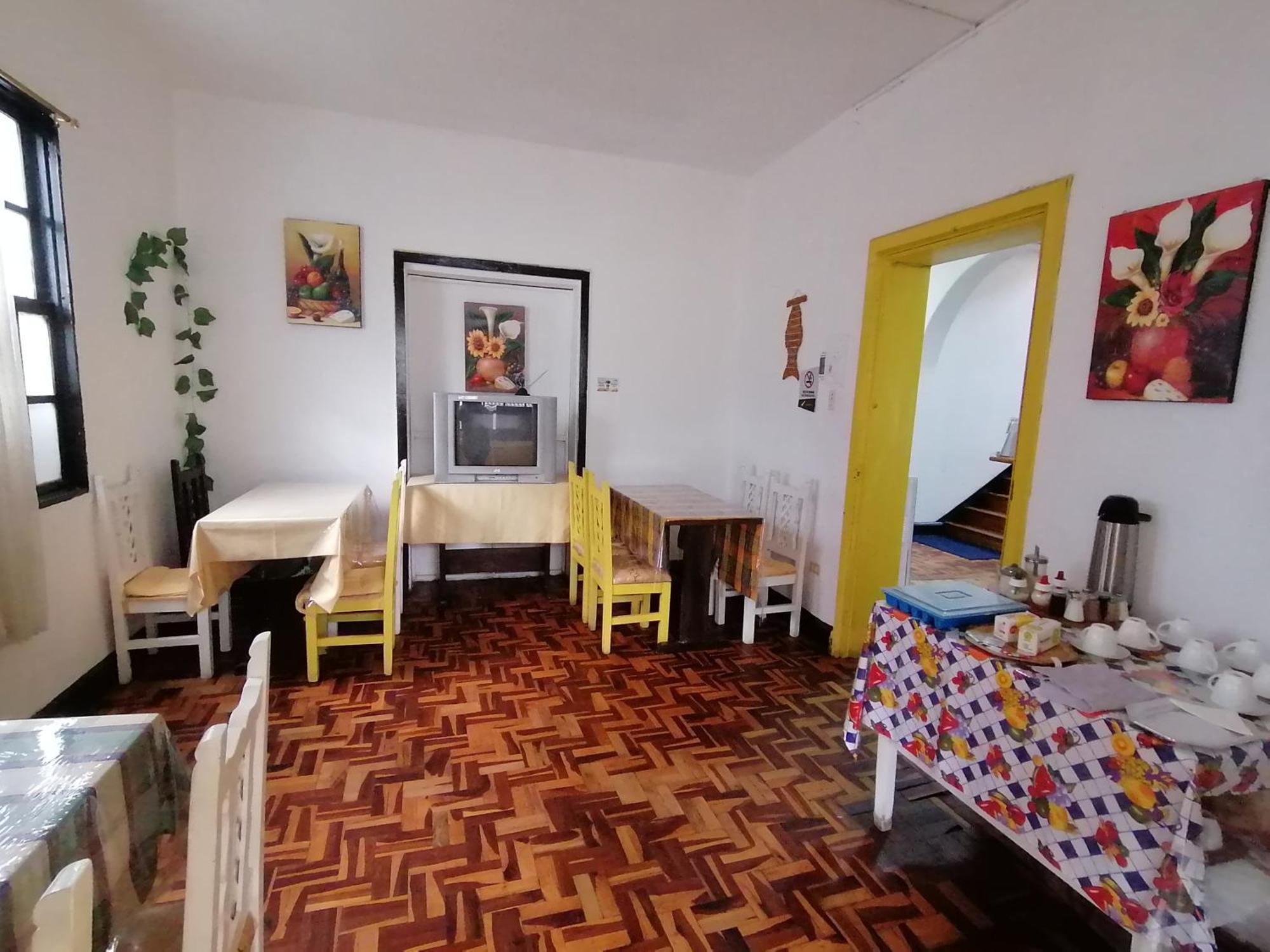 Galapagos Natural Life Hostel Кито Екстериор снимка
