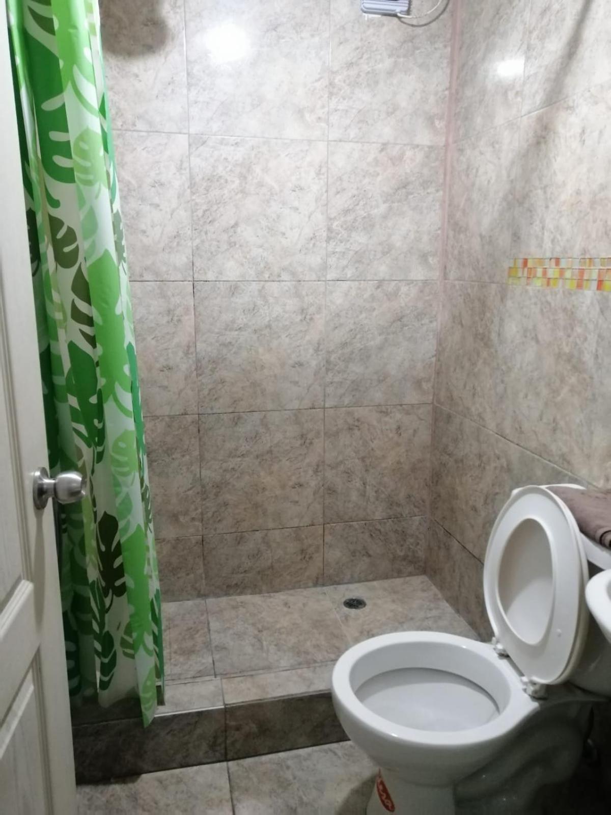 Galapagos Natural Life Hostel Кито Екстериор снимка